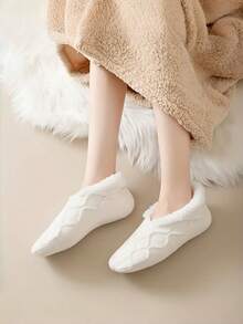 2 Pares de Meias Grossas Antiderrapantes para Piso de Inverno, Meias Quentes e Grossas, Forradas Termicamente, Fofas, Anticongelantes para Uso em Casa - Multicolorido - Visão 5