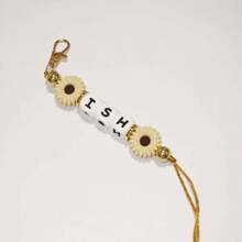 1个定制名字钥匙扣，硅胶珠定制钥匙扣礼品，背包钥匙扣，送给妈妈的礼物。色彩缤纷，可爱，萌趣，趣味十足，卡哇伊，千禧年风，时尚，男女皆宜，休闲百搭，可定制，个性化，独一无二，送给他的理想礼物，送给初中生、高中生、大学生、大一、大二、低年级学生的理想礼物，精致浪漫，实用时尚。