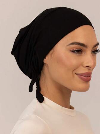 1 件内置松紧带和系带的下帽，丝般柔软透气，吸汗，有弹性，抗起球，适合日常穿着作为打底层