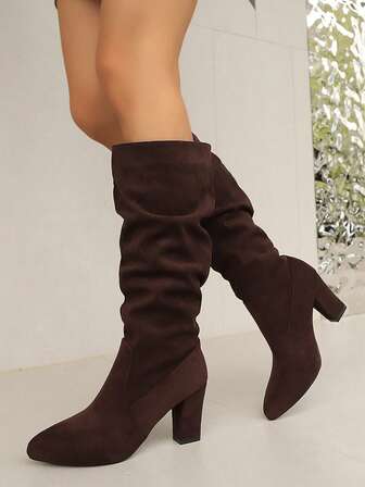 女士褶裥设计纯色尖头高跟踝靴，优雅风格，适合日常通勤、秋冬季节，米色时尚靴，酒红色鞋跟