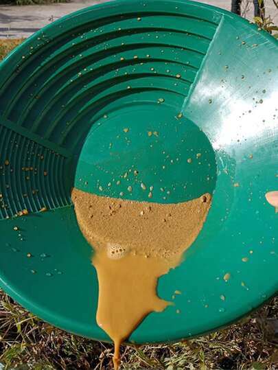 1 pieza Cuenca de lavado de oro de plástico verde duradero - Diseño estriado y ligero para un lavado eficiente de arena, equipo manual de minería y prospección de oro con acentos amarillos, suministros de prospección | Equipo funcional para exteriores | Lavado de oro eficiente