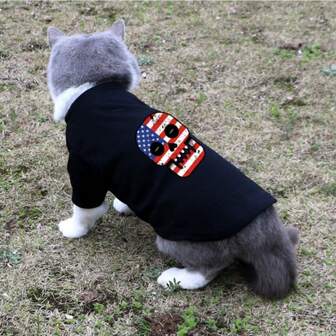 1 Stück kreatives T-Shirt mit Totenkopf-Motiv in Nationalflaggen-Design für Haustiere, weiches und atmungsaktives Rundhals-T-Shirt