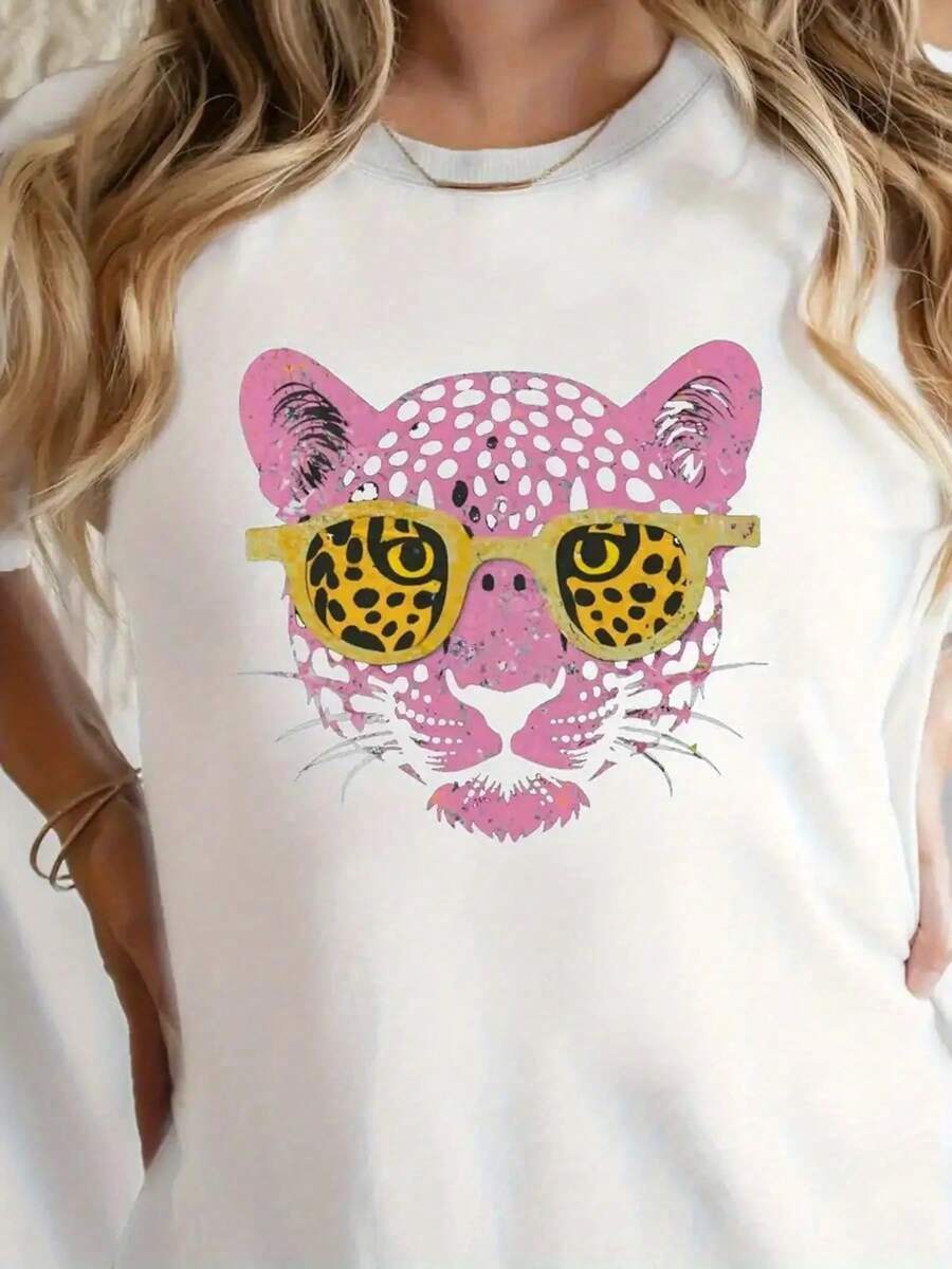 T-shirt da donna alla moda con stampa leopardata rosa: top casual elasticizzato a maniche corte con scollo rotondo, adatto per l'uso quotidiano e per le feste, maglietta da donna lavabile in lavatrice, capo di stagionale, design con motivo accattivante, tessuto morbido, elegante e versatile, materiale traspirante, stampa divertente, un must per gli amanti della moda. - Bianco - Visualizzare 1
