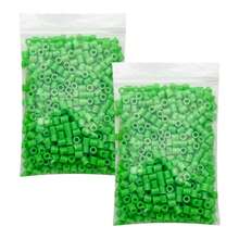 2000 piezas Paquete súper grande de cuentas - Cuentas pequeñas de 2.6 mm, adecuadas para manualidades DIY, cumpleaños, San Valentín, Halloween, decoraciones de fiesta - Compatibles con Perler, cuentas de fusión, hacer slime - Cuentas a granel para manualidades DIY, regalos de fiesta de cumpleaños, proyectos escolares - Cuentas para hacer joyería, materiales para hacer pulseras, kit de fabricación de pulseras, suministros de joyería, cuentas para hacer pulseras, accesorios de joyería