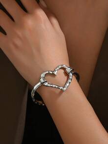 1 pieza Pulsera de estilo europeo y americano con forma de corazón abierto de aleación para mujeres, cadena de mano de estilo callejero versátil de celebridad web, regalo para San Valentín, mamá, madre, Día de la Madre