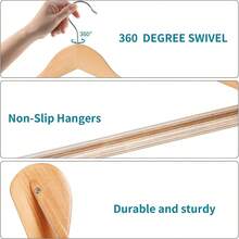 天然樟木裤架，带夹子，实木防滑衣架，适用于牛仔裤和休闲裤，360°旋转挂钩，方便取用且牢固，节省衣柜空间，可收纳西裤、牛仔裤和修身裤，天然木材散发淡淡清香，耐用夹子系统，坚固的衣架套装，适用于家庭衣柜收纳 - 彩色 - 查看 2