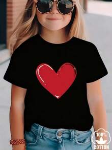 Esta elegante y nueva camiseta de manga corta para niña, 100 % algodón, luce un bonito estampado de corazones. Hecha de tela suave, esta camiseta holgada y versátil es cómoda y agradable al tacto. Ya sea para una reunión familiar, una actividad escolar o para jugar, esta camiseta permite que tu hija se mueva con libertad y comodidad. - Negro - Ver 2