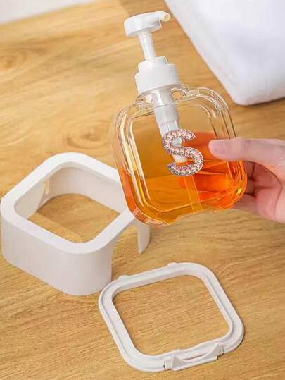 1个便携式极简皂液器，多功能按压式淋浴分配瓶，空瓶可用于盛装洗发水、洗手液、沐浴露、皂角水、泡泡浴液，浴室收纳，可重复灌装，白色（300毫升/500毫升）