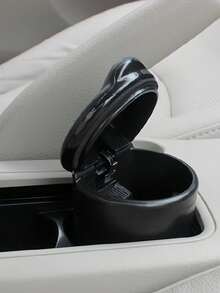 黑色圆形车载烟灰缸，轻便便携塑料支架，适用于车载烟灰缸