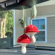 Handgefertigte gehäkelte rote Pilz Auto Hängedekoration, süße Vorhangquaste, Taschenanhänger, Weihnachten, Neujahr, Feiertage, Ostern Dekoration