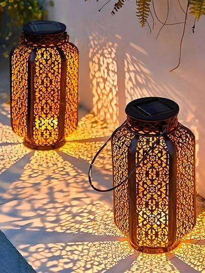 This Solar Hanging Lamp Features A Vintage Wrought Iron Hollow Projection Design, And Is A Metal Outdoor Solar LED Light. Suitable For Gardens, Courtyards, Balconies, Corridors, Lawns, Birthday Parties, Housewarming Celebrations, New Year Festivities, And Chinese New Year Events. An Ideal Gift For Family And Friends.