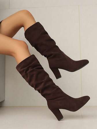 女士褶裥设计纯色尖头高跟踝靴，优雅风格，适合日常通勤、秋冬季节，米色时尚靴，酒红色鞋跟