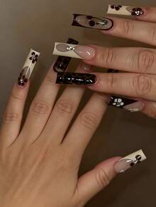 Ridicați-vă stilul cu 24 de unghii lungi pătrate, model manichiură presă, design floral elegant și rafinat, alb și maro, cu cireșe roșii, design 3D cu strasuri, unghii roz, unghii la modă cu model leopard, roșu francez, acoperire completă, set pentru femei și fete. Include 1 foaie de file adezive și 1 bandă mini de pilă cu gel, livrare aleatorie.