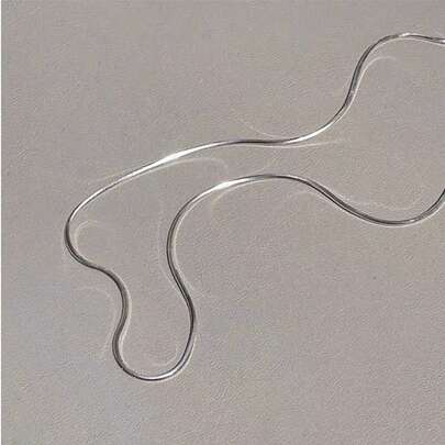 Una collana in argento 925 alla moda, adatta per feste e festival musicali, un regalo di gioielli minimalista per le donne.