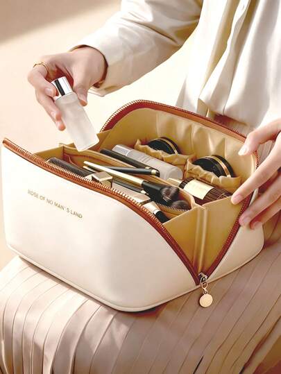 大容量多层化妆品收纳包，适合商务旅行、居家装饰