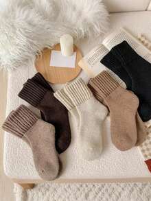 متعدد الألوان