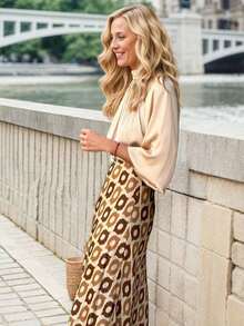 大码女士优雅棕色复古印花半身裙，适合日常通勤、办公穿着、约会、下午茶等场合，精致缎面中长裙，春季必备 - 杏色 - 查看 3