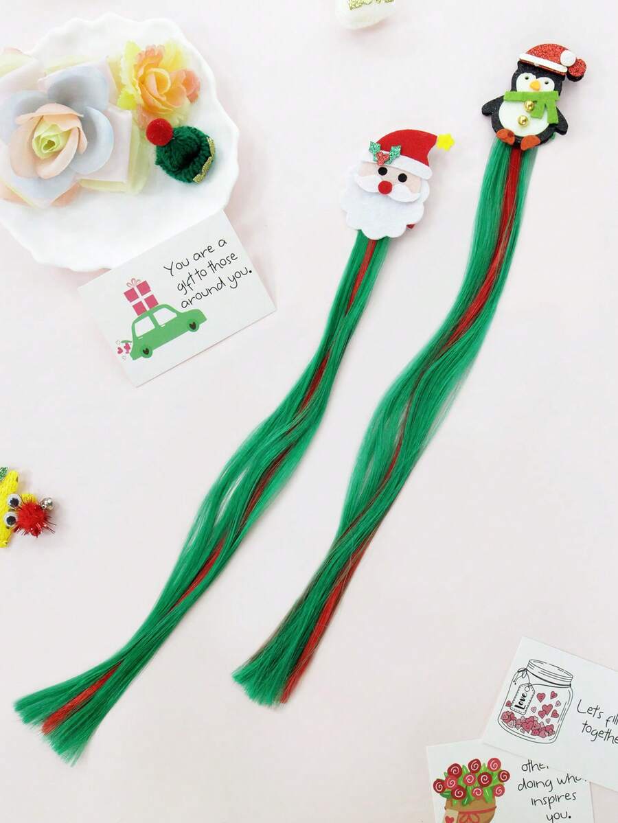 ربطات شعر ذات لونين أخضر وأحمر بتصميم سانتا كلوز والبطريق، ألوان زاهية وأجواء احتفالية، مناسبة للأطفال لارتدائها في حفلات عيد الميلاد أو الملابس اليومية، إكسسوارات شعر جذابة تضيف لمسة من البهجة وروح الأعياد