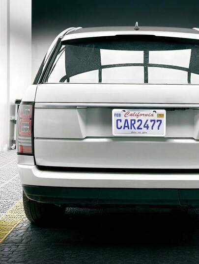 US Standard Kennzeichenhalter - Aluminium & Edelstahl, 31mm*16mm, Silber/Schwarz, 1 Stück mit 4 Schrauben & 8 Kunststoffclips, rostbeständend, universell passend für Autos, Lkw, SUVs, einfache Installation, straßenverkehrsrechtlich zulässiger Kennzeichenhalter