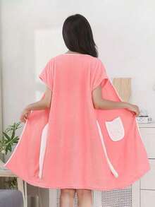 1pc Women's Coral Fleece Bathrobe, Highly Absorbent, Durable, Charming Ladies Bathrobe, Minimalist Daily Bathrobe, Bathroom Accessory, Bathroom Supplies - Multicolor - View 2