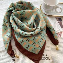 Polyester    Elegant And Fashionable Printed Thin Women's Rayon Scarves, Bohemian Retro Casual Satin Square Scarves, Handkerchiefs, Elegant And Fashionable Women's Silk Scarves, Shawls, Light And Comfortable Women's Headscarves, Long Robes, And Women's Headwear Are Ideal Choices For Daily Wear And Outings In Spring, Summer, Autumn And Winter. Warm And Frost-Proof Silk Scarves - 優美 - 查看 2