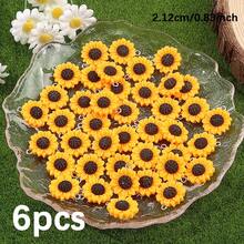 Orange Resin Sunflower Chrysanthemum Shaped Pendant, Creative, Fun, Fashionable Flower Theme Charm Pendant, Used For DIY Bracelets, Necklaces, Earrings, Foot Chains, Keychains, Backpack Chains, Phone Chains, Christmas, Thanksgiving, Back To School Season, Valentine's Day, Mother's Day Pendant