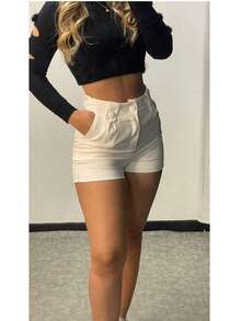 Short Feminino Social Elegante Cintura Alta com Bolso e Três Botoes