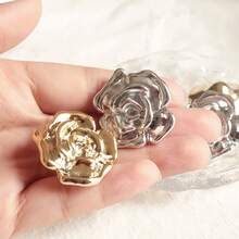 2/6/12pcs Gold & Silver All-Match 3D Rose Decoration Acrylic Buttons For Sofa, Shoes, Coat, Sweater, Suit, DIY Sewing Craft & Home Decor, Hair Accessories