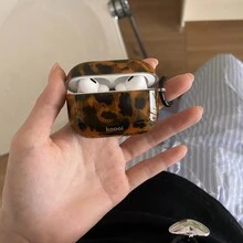 Niche Retro Amber Leopard Print Pro 2/Pro 3 Earphone Case, Apple 2nd/3rd Gen Wireless Bluetooth Protective Cover, Stylish For Women And Men, Silicone Material With Protective Film (Please Peel Off Before Use)