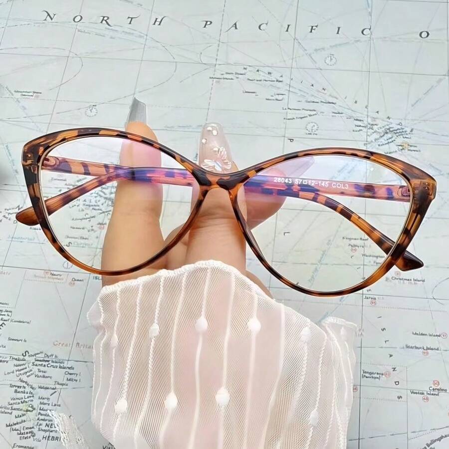 Women's Tortoiseshell Cat Eye Eyeglasses Frame, Versatile For Everyday Wear - Tea Leopard Print - View 1