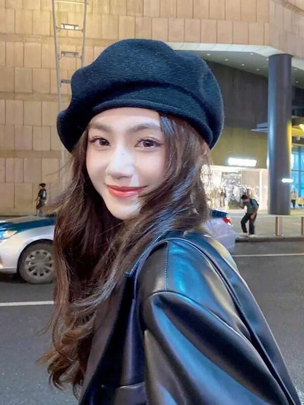 1 Stück Damen Neue Barett Mütze, Großer Umfang Breiter Rand Gestrickte Kürbis Mütze, Koreanischer Stil Vielseitig, Warme Winter Maler Kappe Geeignet Für Alltägliches Tragen, Zuhause, Anstehen, Pendeln