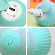 Juguete interactivo recargable por USB para gatos - Bola rodante inteligente con diseño espiral azul y blanco, seguimiento inteligente de movimiento para gatitos y gatos pequeños/medianos, material ABS, juguete interactivo para gatos, diseño de juguete, superficie suave.