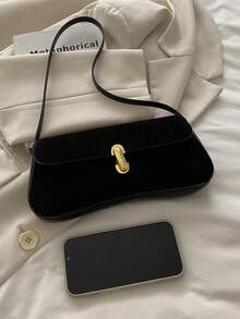 New Retro-Chic Suede Shoulder Bag For The 2025 Autumn/Winter Season. Features Metal Buckles, A Flap Closure, And A Lightweight, Minimalist Design. This Solid-Colour Soft-Sided Bag Is Perfect For Women's Daily Leisure Activities, Commuting, Work, And Student Use.