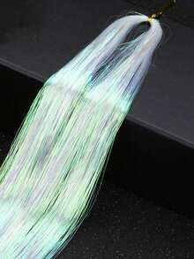 1件闪亮亮片发饰，是打造嬉皮风辫发造型的理想美发工具，让女性闪耀夺目。 - 彩色 - 查看 13