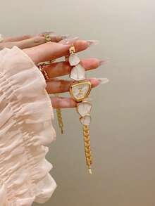 1pc New Fashion Women's Watch, Elegant Triangular Dial, Business Quartz Watch, Suitable For Daily Life, Parties And Banquets