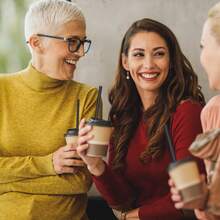 25 قطعة من القش الورقي أحادي اللون، متوفر ب- 7 ألوان، بقطر 6 مم/0.24 بوصة وطول 197 مم/7.75 بوصة، مناسب للاستخدام في العائلات والنزهات وأجواء الحفلات المختلفة، وهي القش المفضل للمشروبات الغازية والكوكتيلات والعصائر والمشروبات الأخرى - متعدد الألوان - مشاهدة 7