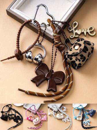 多元素组装钥匙扣套装 - 豹纹迷你包、蝴蝶结和耳机形状饰物、用于钥匙和包包装饰的多功能时尚配饰、条纹钥匙扣、字母心形挂饰、情人节女士礼物、钥匙、包包和背包装饰配饰、包包饰物、包包装饰