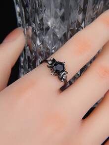 1枚优雅枪黑色镀层合成青金石戒指，饰有月亮和星星图案，适合婚礼、订婚和日常佩戴，复古风格戒指