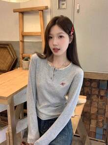 Women's Elegant Korean Style Gray Embroidered Long Sleeve Knit Top, Stretchy Design, Autumn/Spring