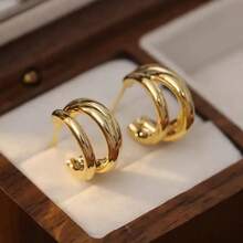 أقراط ذهبية عالية الجودة من الفولاذ المقاوم للصدأ غير مسببة للحساسية، مقاومة للبهتان، مريحة وشاملة، بسيطة وأنيقة، أقراط نسائية عصرية للارتداء اليومي أو الحفلات، إكسسوارات مجوهرات، هدايا فاخرة للنساء.