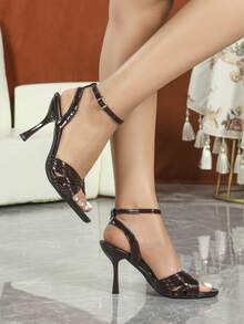 Giày cao gót mũi nhọn bằng da màu đỏ tía dành cho nữ, kiểu dáng thanh lịch tối giản, phù hợp cho mọi trang phục mùa xuân hè. - Màu Đỏ Sâu - Xem 2