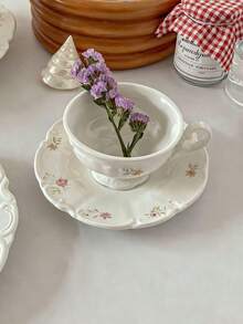 1 Set Blumen Keramik Tasse & Untertasse, Vintage Stil Keramik Tasse & Untertasse, elegante Form mit zarten handbemalten Blumendetails, geeignet für Kaffee und Kräutertee, passend für Retro-Heimdekoration und Nachmittags-Tee im Frühling