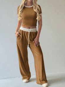 女士休闲修身针织两件套,优雅女士套装,适合情人节和狂欢节穿着,包含一件修身短袖上衣和一条直筒裤。 - 棕色 - 查看 10