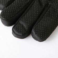1雙男女通用保暖防滑手套，秋冬適用，內裡加厚抓絨保暖，適合戶外活動 - 棉手套 - 查看 2