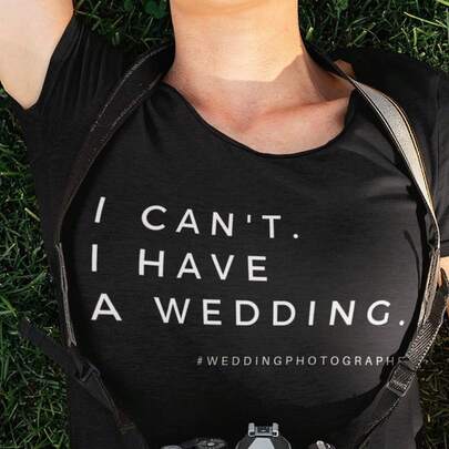 Camiseta de fotógrafo, camiseta de fotógrafo de bodas, regalo para fotógrafo, regalo de fotógrafo, camiseta divertida de fotógrafo.220G C-AmiS-eta básiC-A de aL-Godón para mujer de 220 g colores sólidos y vibrantes. Apto para todas las perS-onas, ya sean mujeres o hombres. Tejido duradero de alta C-Alidad apto para todas las costuR-AS, suave al tacto pero diseñado para durar. Tops transpirables para mujer, conjuntos de otoño para mujer, conjuntos de vaC-Aciones, disfraces de Halloween para mujer.