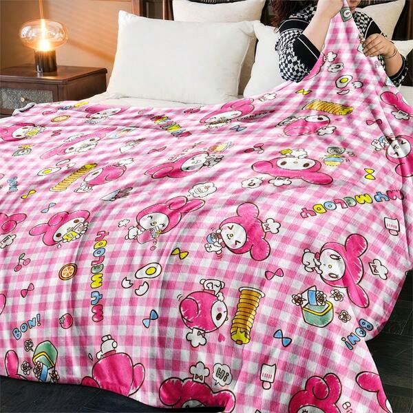 Sanrio بطانية رقمية الطباعة بنمط شخصيات كرتونية هالو كيتي، ميلودي، كورومي. البطانية الدافئة والمريحة يمكن مطابقتها مع أنماط ديكور المنزل المختلفة، مناسبة للاستخدام على الأريكة في غرفة المعيشة أو على السرير في غرفة النوم.