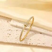 Vòng tay thép không gỉ xoay eo đính đá bầu trời đầy sao phong cách Âu Mỹ 2025, vòng tay dạng lắc tay sang trọng tối giản đính 3 viên kim cương khảm vỏ sò - Vàng - Xem 7