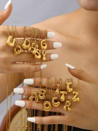 1 pieza Collar con colgante de letra chapado en oro de 18K de acero inoxidable para mujer