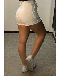 Short Feminino Social Elegante Cintura Alta com Bolso e Três Botoes