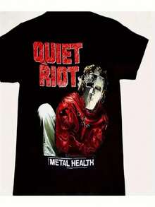 Camiseta gráfica de la banda de salud metálica Quiet Riot para hombres - Camiseta de música rock oficialmente inspirada con diseño de personaje enmascarado icónico, letras en rojo y blanco llamativas, ropa casual de calle para conciertos, festivales y atuendo casual - Mercancía de rock de cuello redondo duradera - Negro - Ver 3